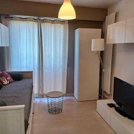 Studio A Nice Avec Piscine Luaran gambar
