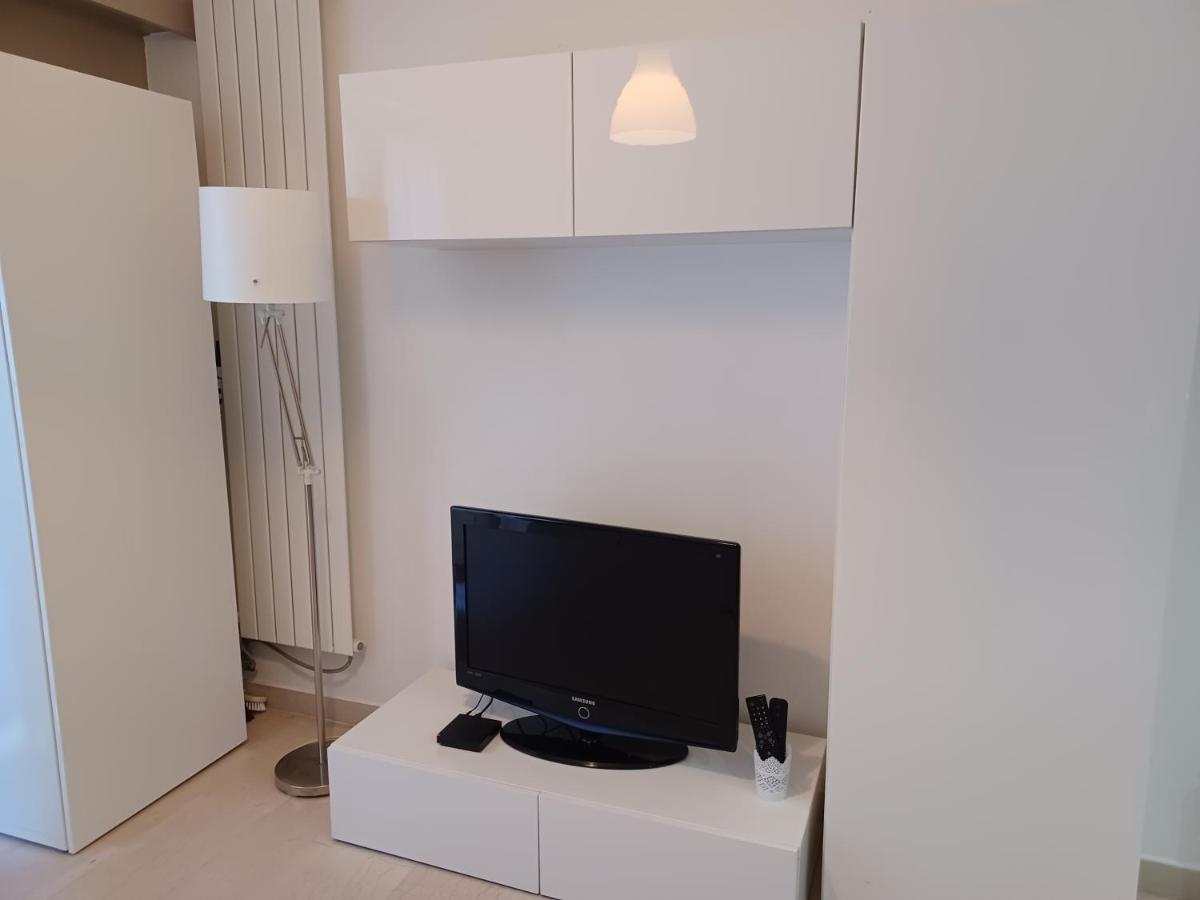 Studio A Nice Avec Piscine Luaran gambar