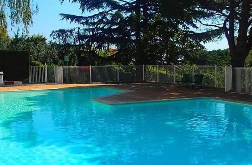 Studio A Nice Avec Piscine Luaran gambar